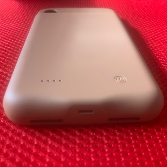 Tan iPhone XS Max Charging Case LUX - Picture 4 of 8